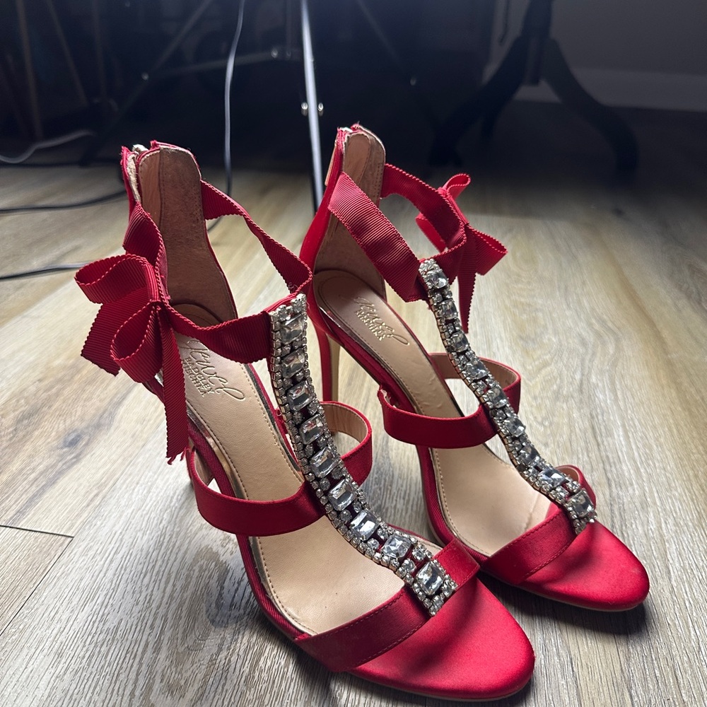 Jewel Badgley Mischka Red Satin T-Strap Gem Embellished Heels